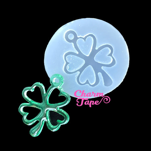 Clover Leaf charm Silicon mold flexible, for polymer clay, resin jewelry Q146