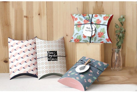 6pcs Beautiful Gift Box, Pillow Boxes For Candy, Treat - Party Favors with ribbons & Tags PB023 19x14 cm